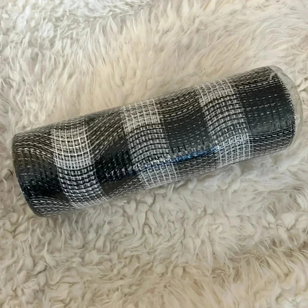 Polypro Mesh Ribbon‎ weatherproof 10in x 30 feet  black/white plaid